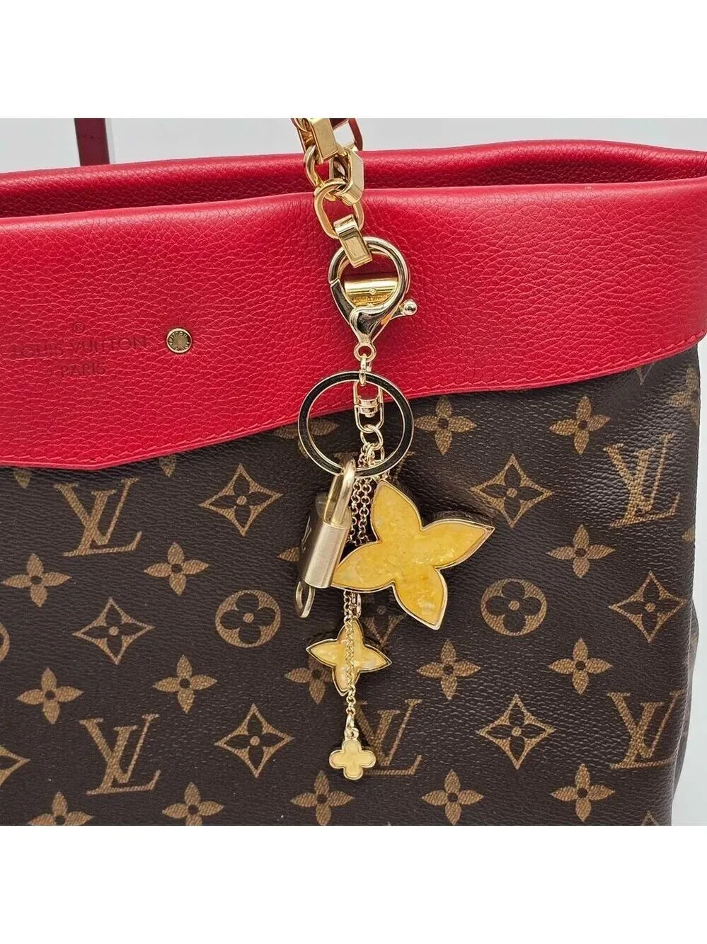 LV Gold Padlock 🔑 Authentic Louis Vuitton Charm + Unbranded Flower Keychain_9